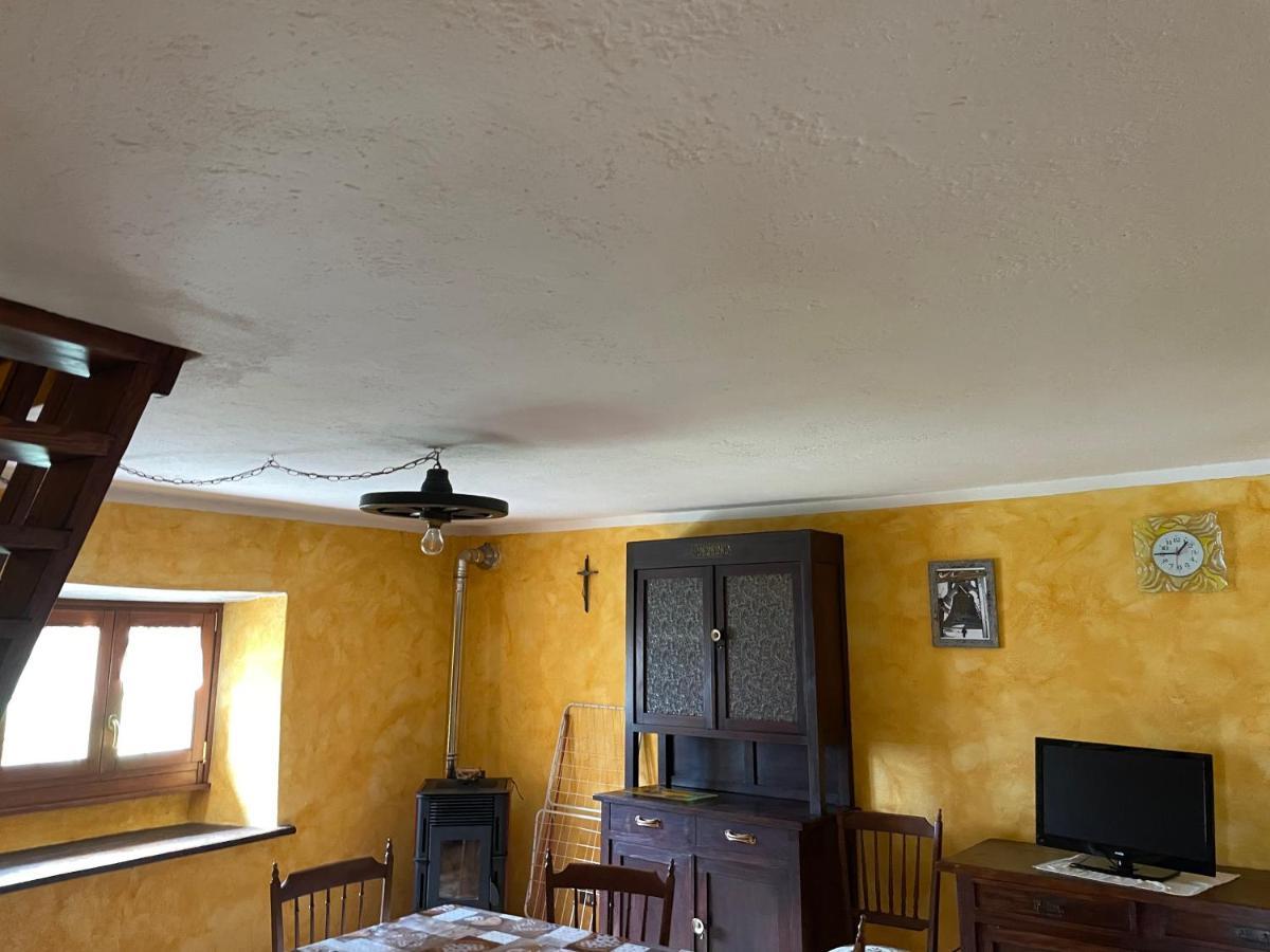 Villa Casa Vacanze La Carbunera Domodossola Exterior foto